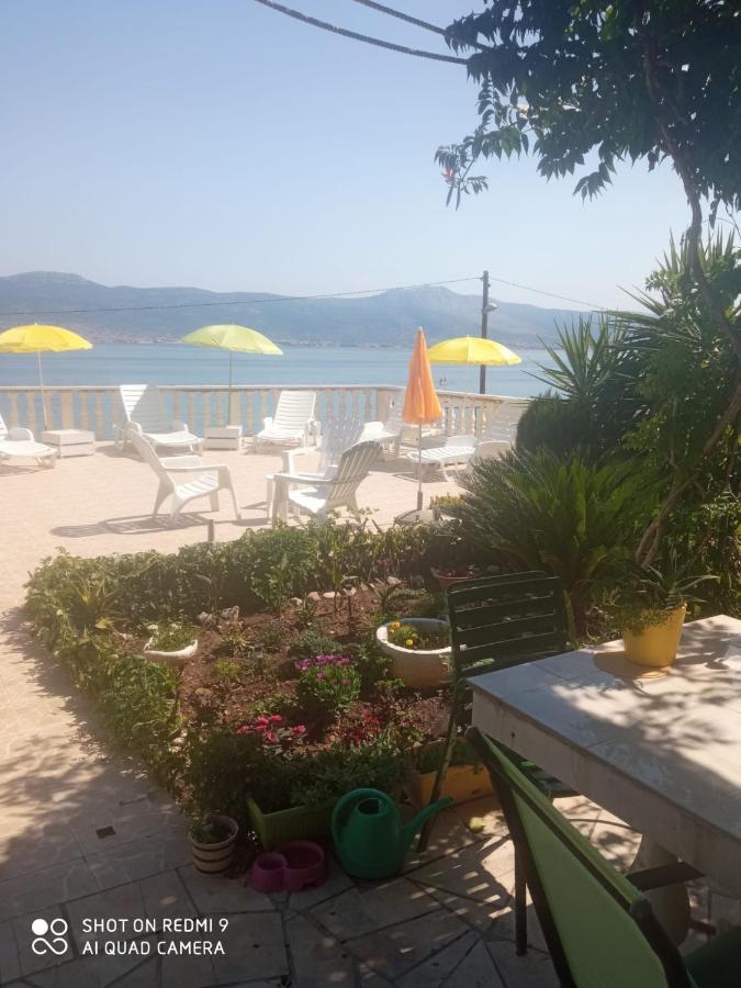 Villa Fjaba - By The Sea - With The Big Terraces & Great Sea View 特罗吉尔 外观 照片