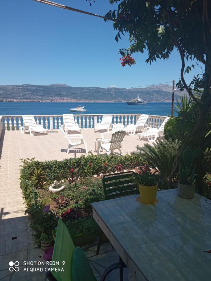Villa Fjaba - By The Sea - With The Big Terraces & Great Sea View 特罗吉尔 外观 照片