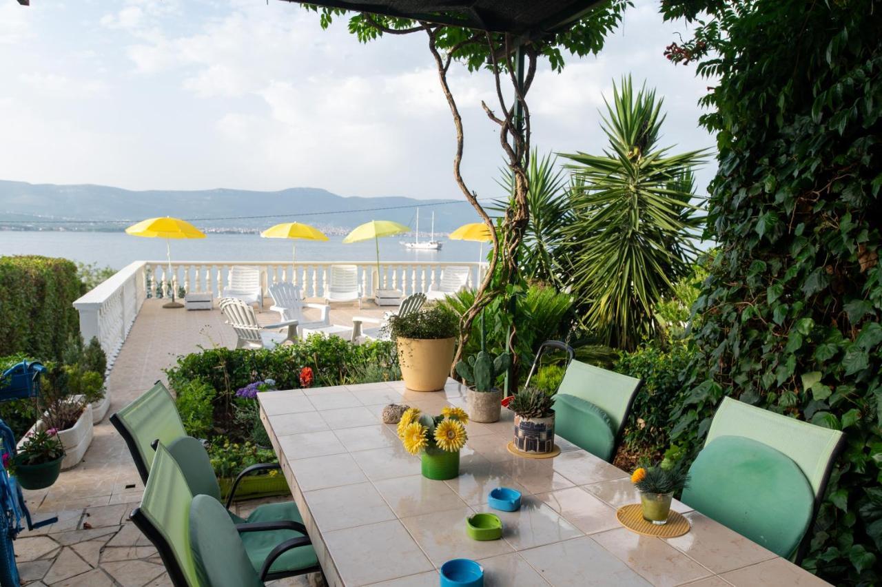 Villa Fjaba - By The Sea - With The Big Terraces & Great Sea View 特罗吉尔 外观 照片