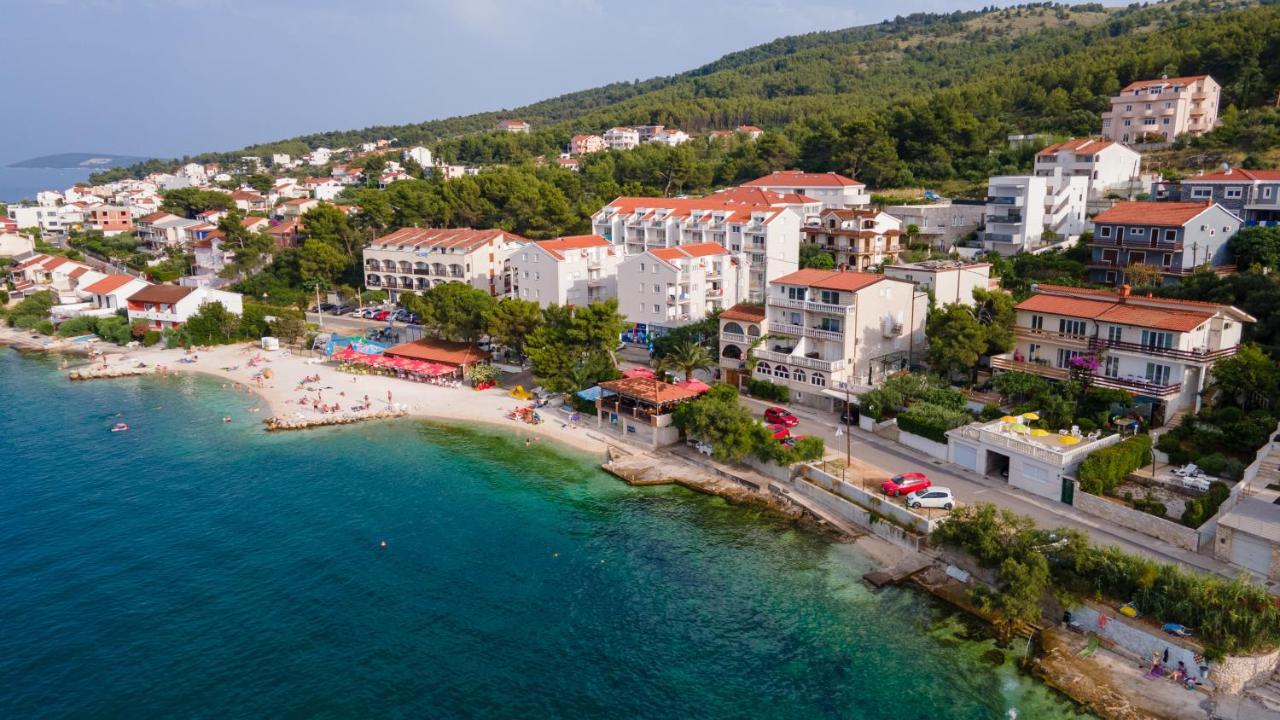Villa Fjaba - By The Sea - With The Big Terraces & Great Sea View 特罗吉尔 外观 照片