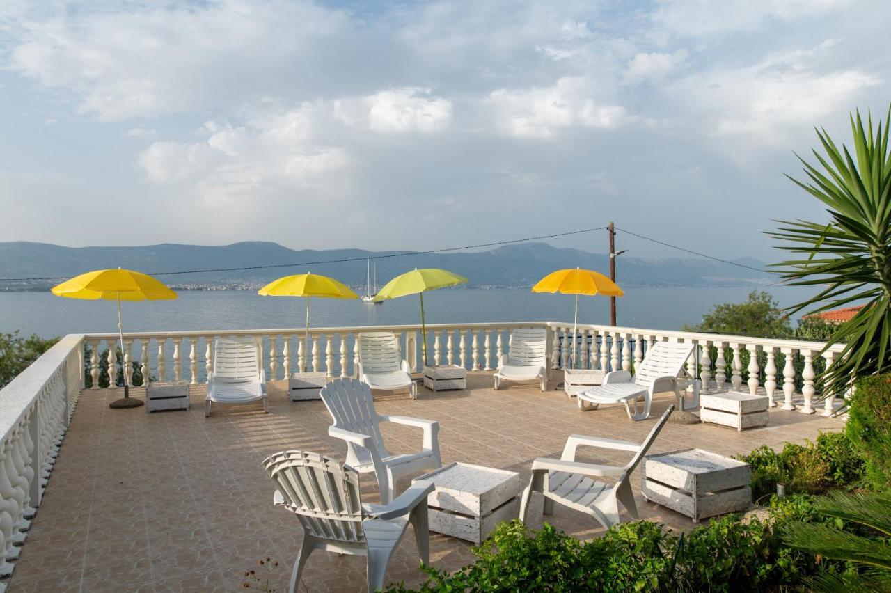 Villa Fjaba - By The Sea - With The Big Terraces & Great Sea View 特罗吉尔 外观 照片
