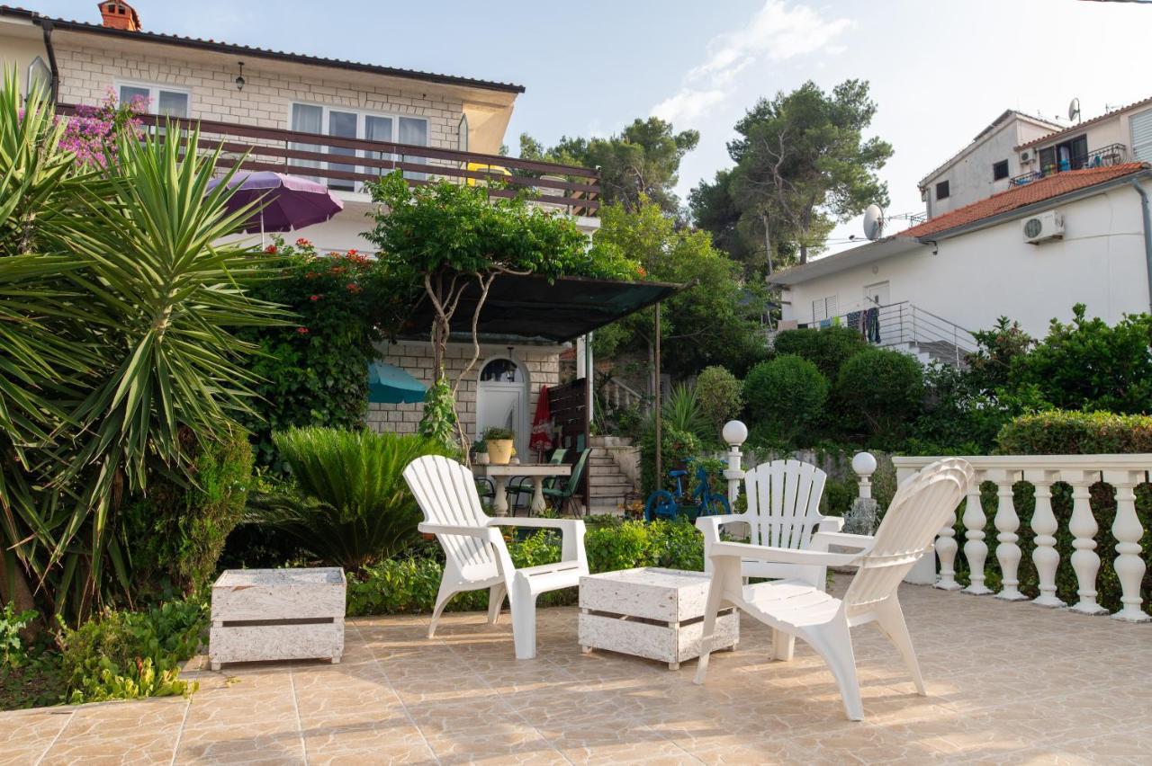 Villa Fjaba - By The Sea - With The Big Terraces & Great Sea View 特罗吉尔 外观 照片
