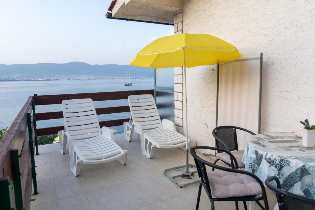 Villa Fjaba - By The Sea - With The Big Terraces & Great Sea View 特罗吉尔 外观 照片