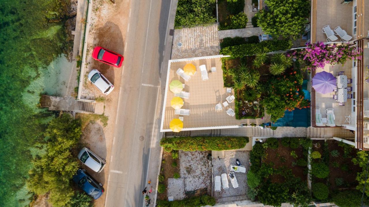 Villa Fjaba - By The Sea - With The Big Terraces & Great Sea View 特罗吉尔 外观 照片