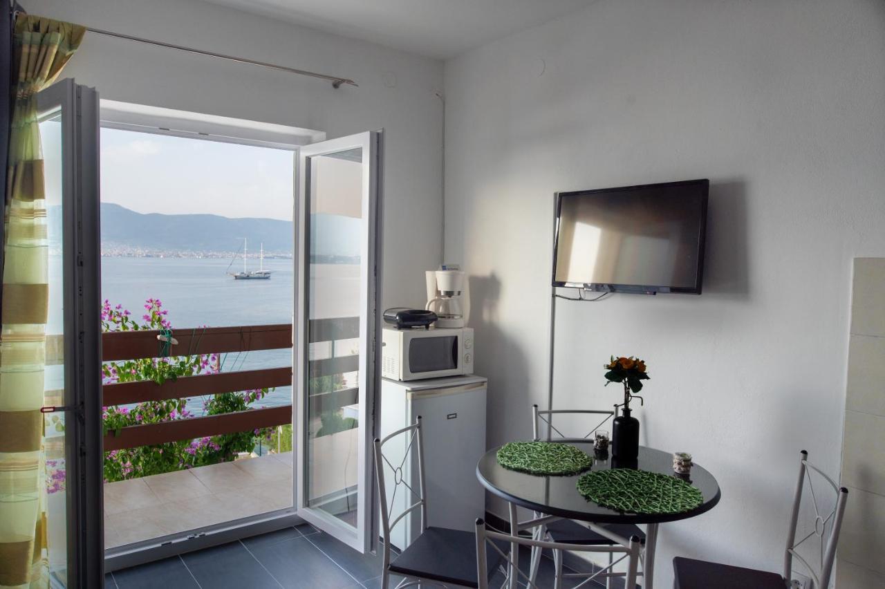 Villa Fjaba - By The Sea - With The Big Terraces & Great Sea View 特罗吉尔 外观 照片