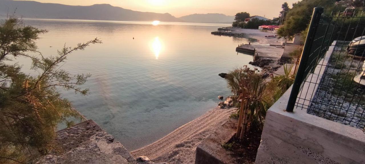 Villa Fjaba - By The Sea - With The Big Terraces & Great Sea View 特罗吉尔 外观 照片