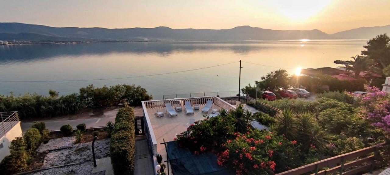 Villa Fjaba - By The Sea - With The Big Terraces & Great Sea View 特罗吉尔 外观 照片