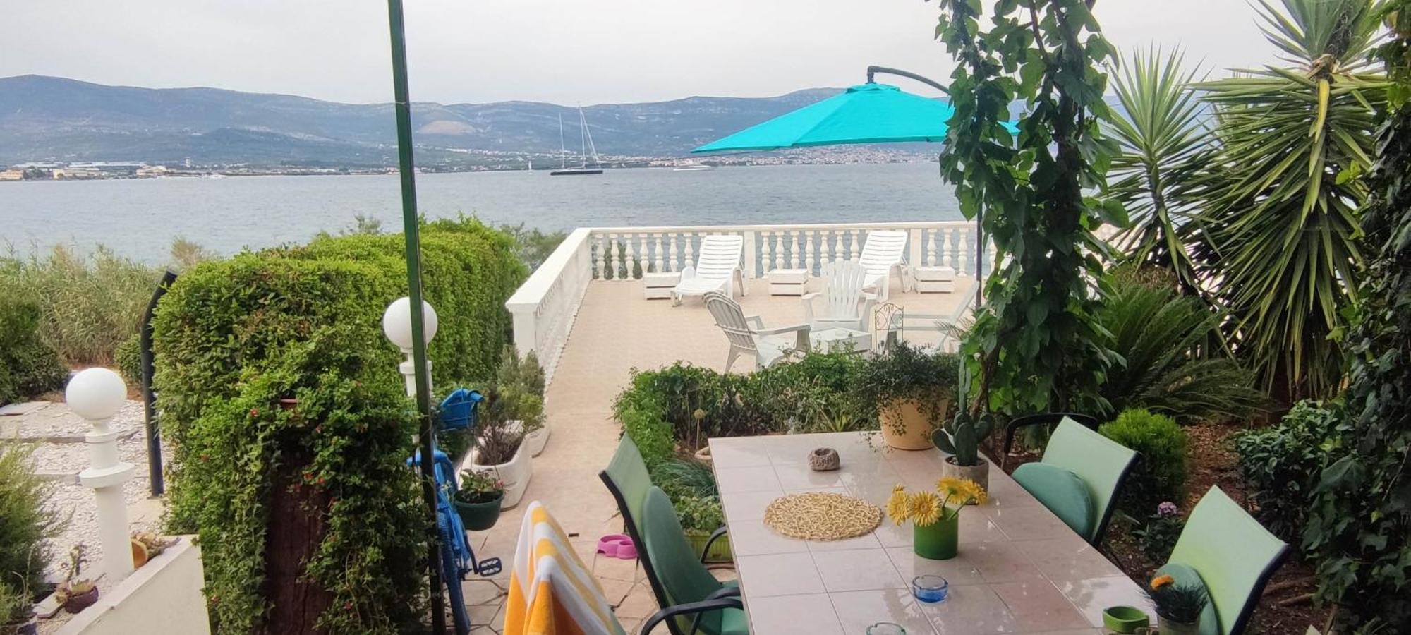 Villa Fjaba - By The Sea - With The Big Terraces & Great Sea View 特罗吉尔 外观 照片